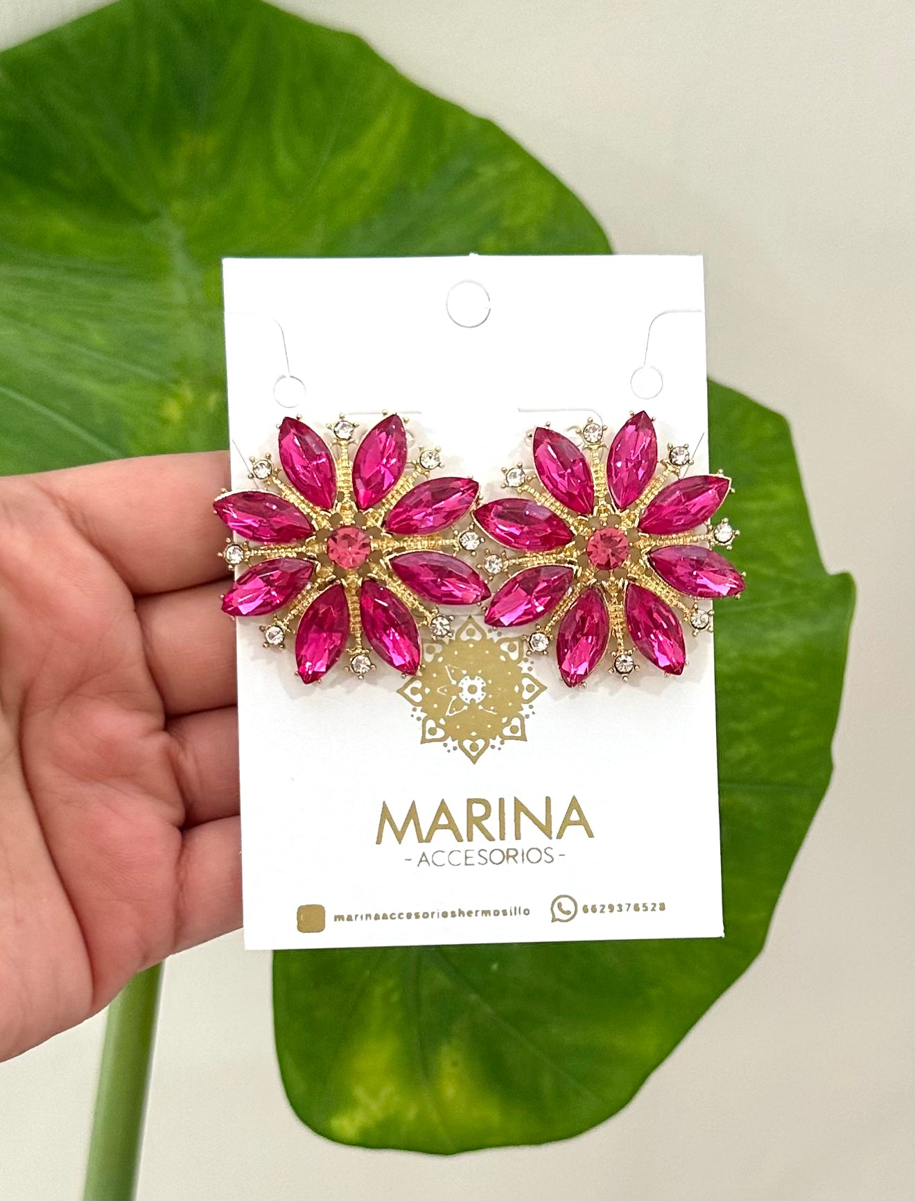 Arete de pedrería rosa