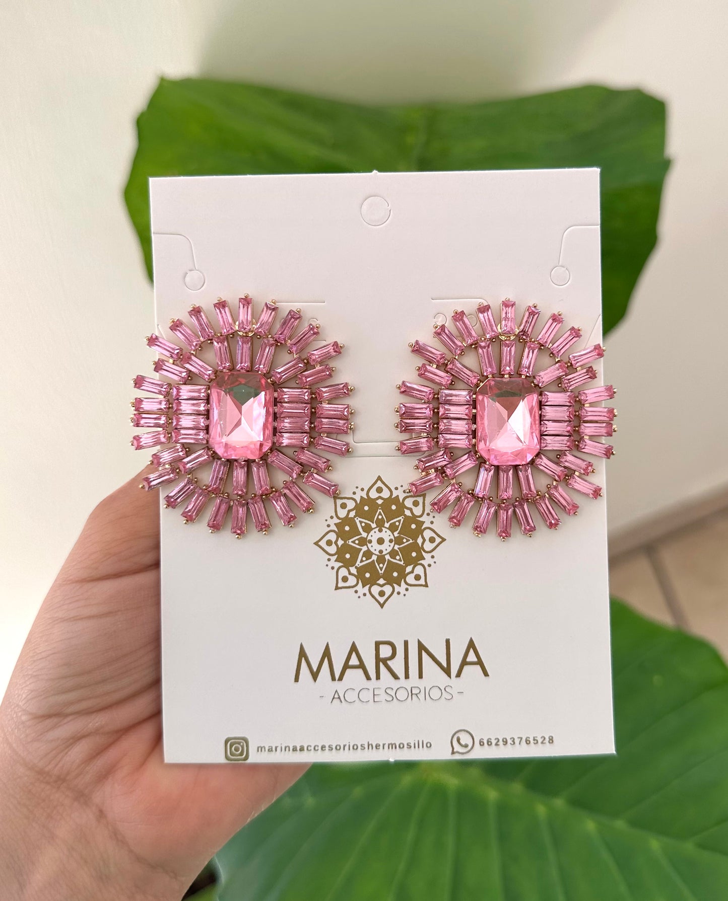 Arete de pedrería rosa