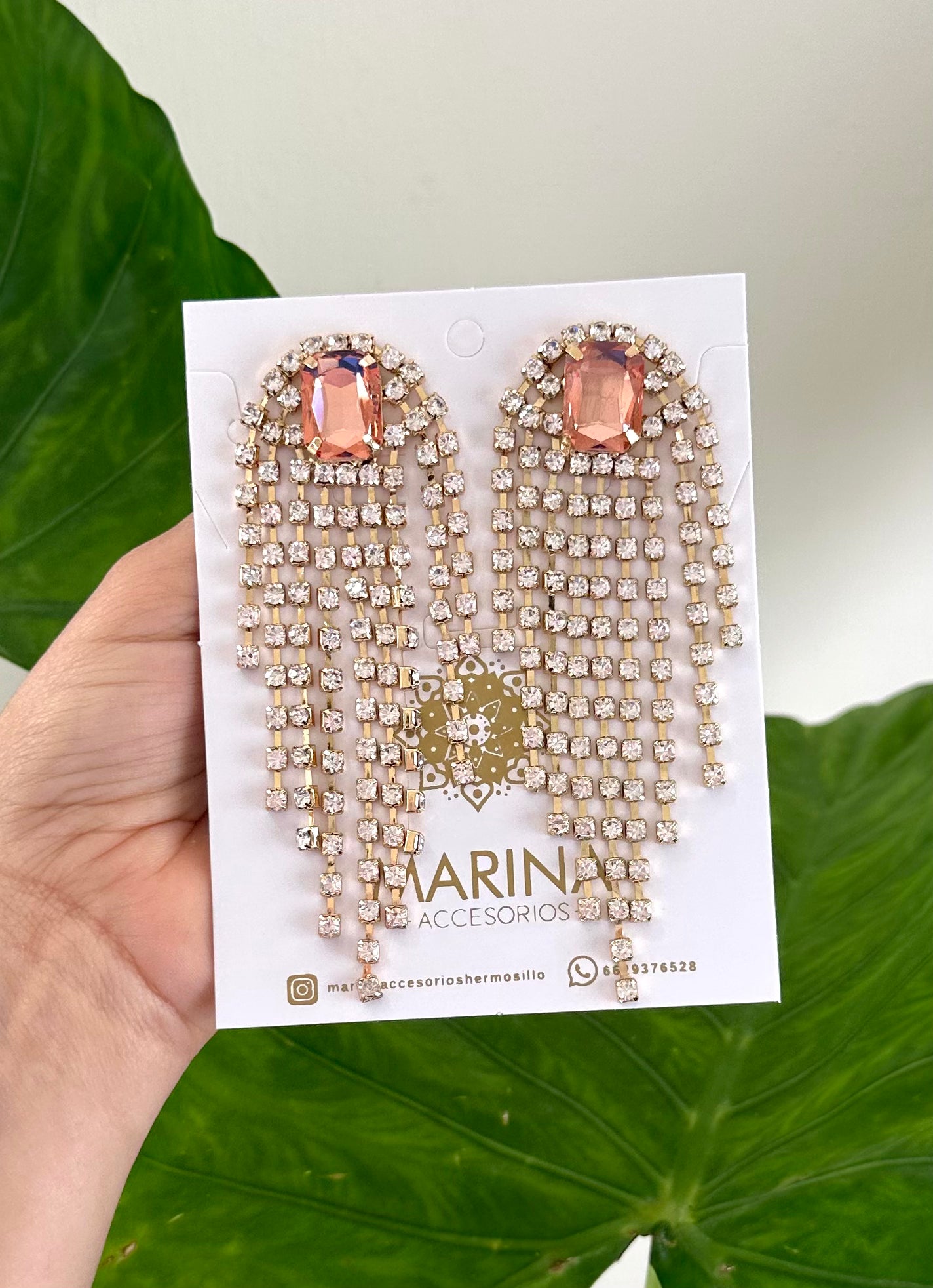 Arete de pedrería rosa