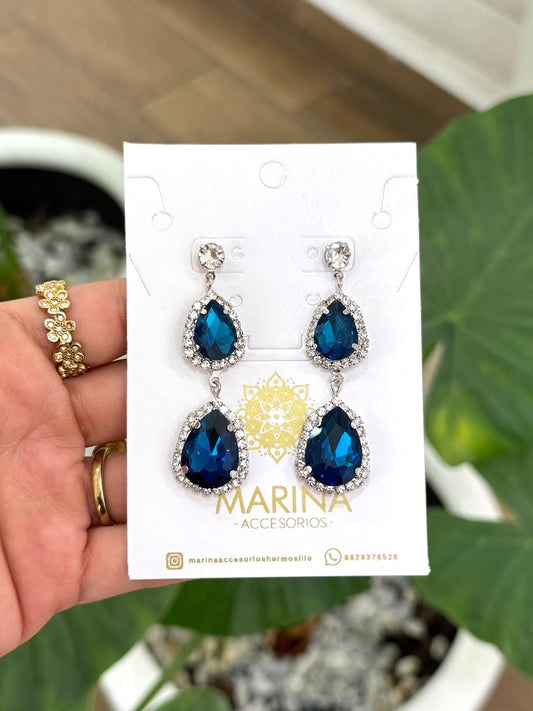 Arete de pedrería azul