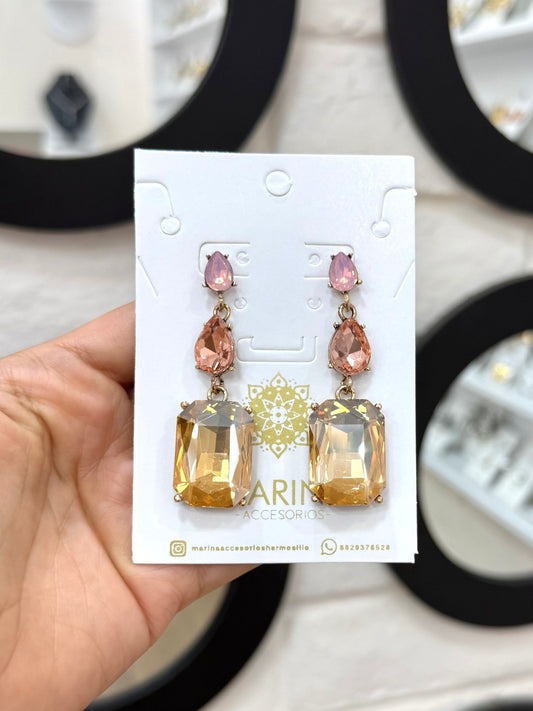 Arete de pedrería rosa
