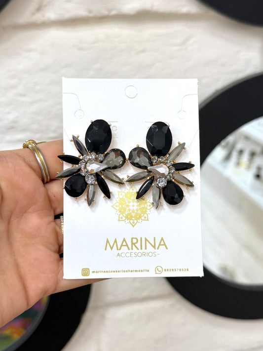 Aretes de pedrería negros