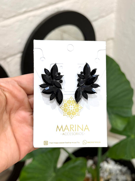 Aretes de pedrería negros