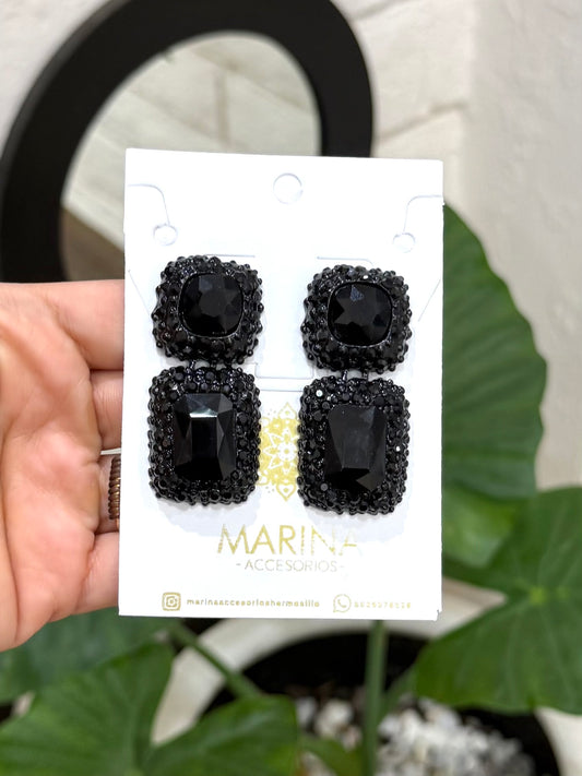 Aretes de pedrería negros