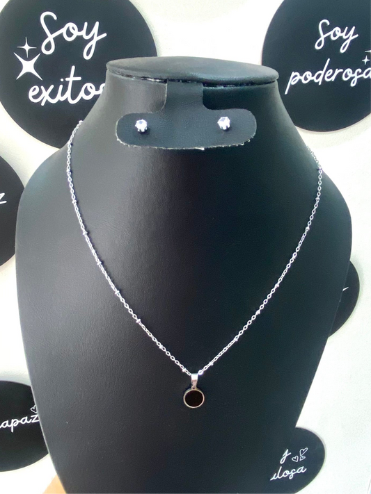 Collar plata dije circulo negro