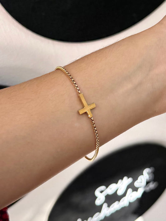 Pulsera cruz