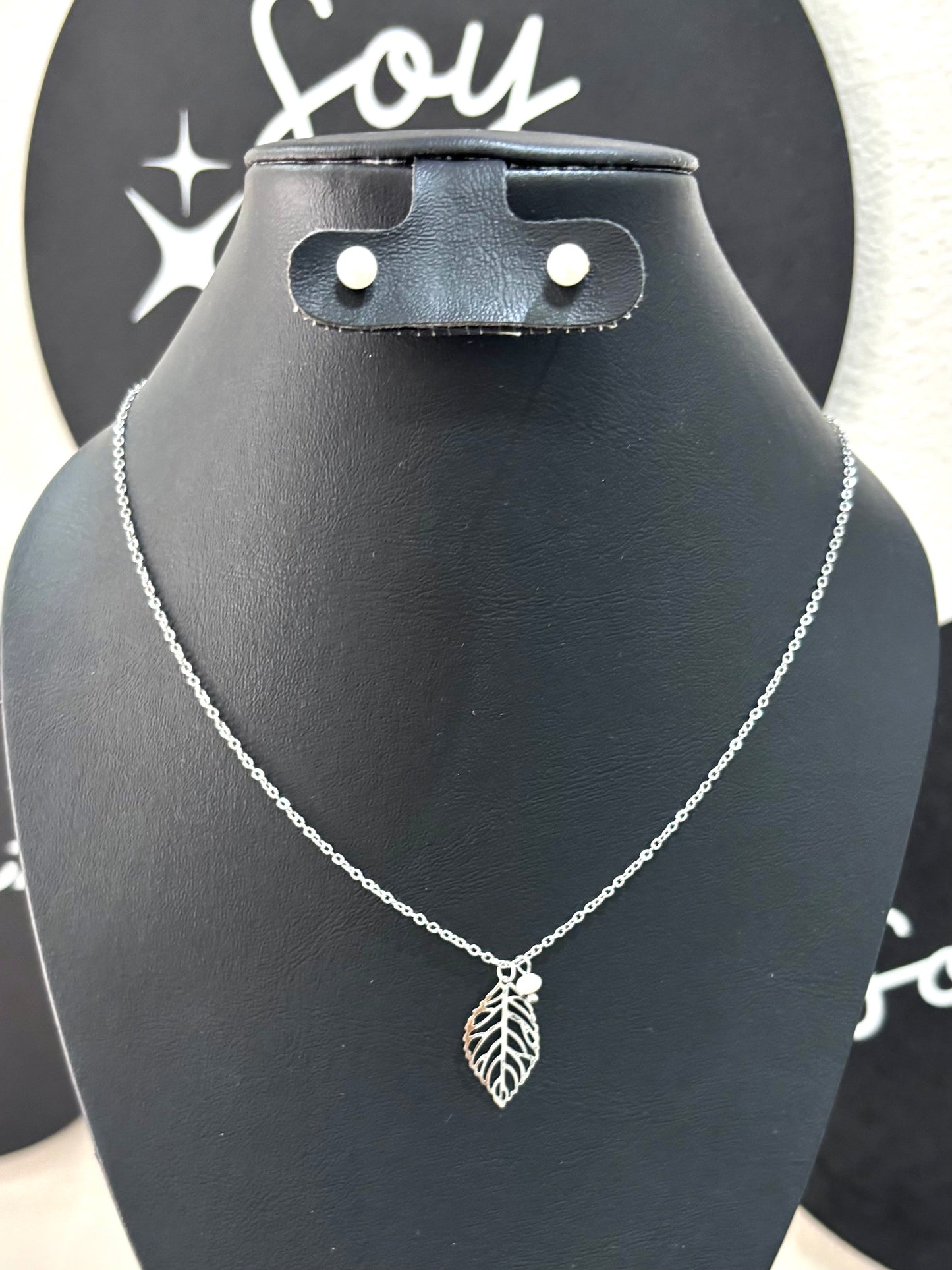 Collar hoja