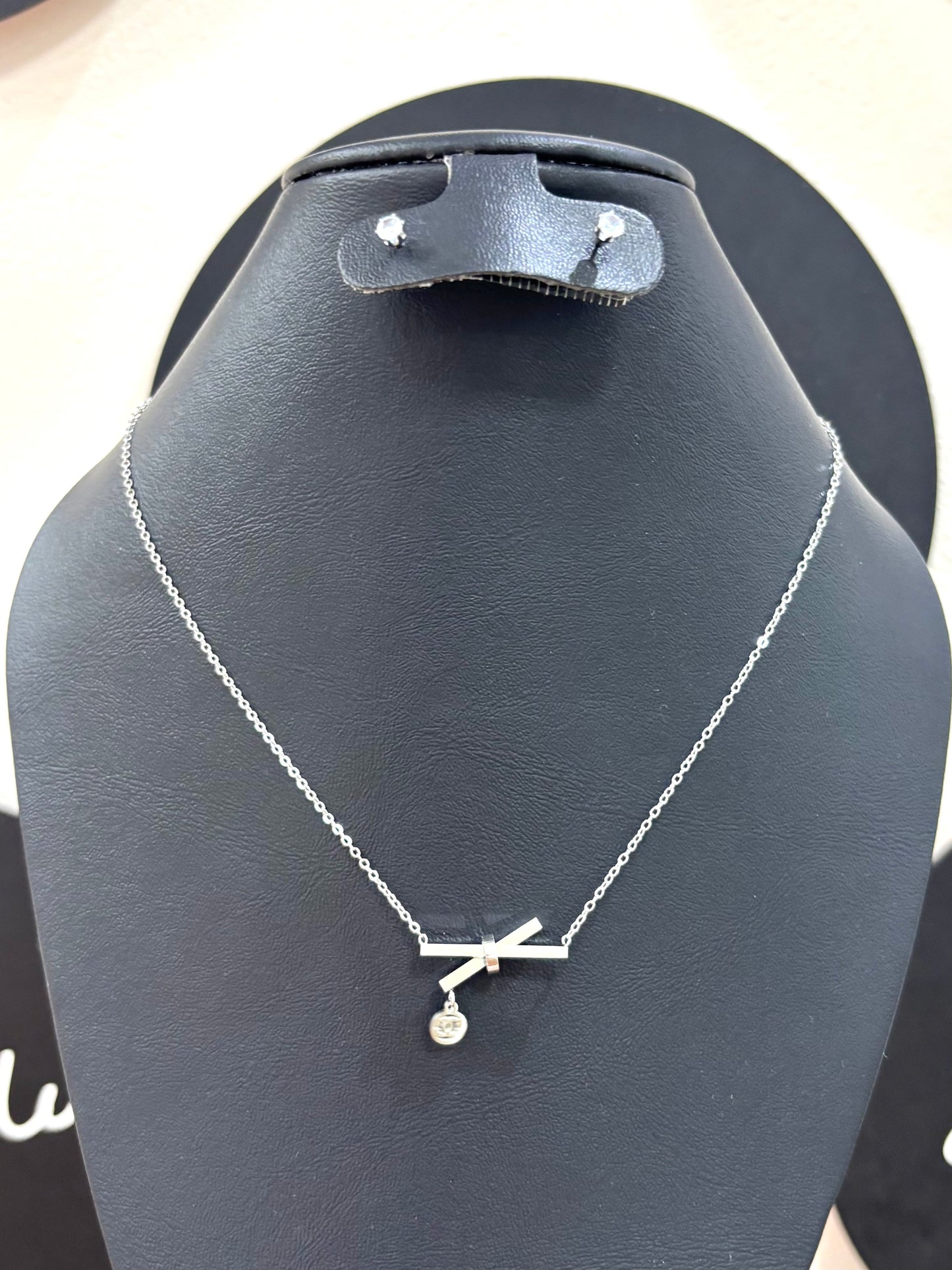 Collar cruz