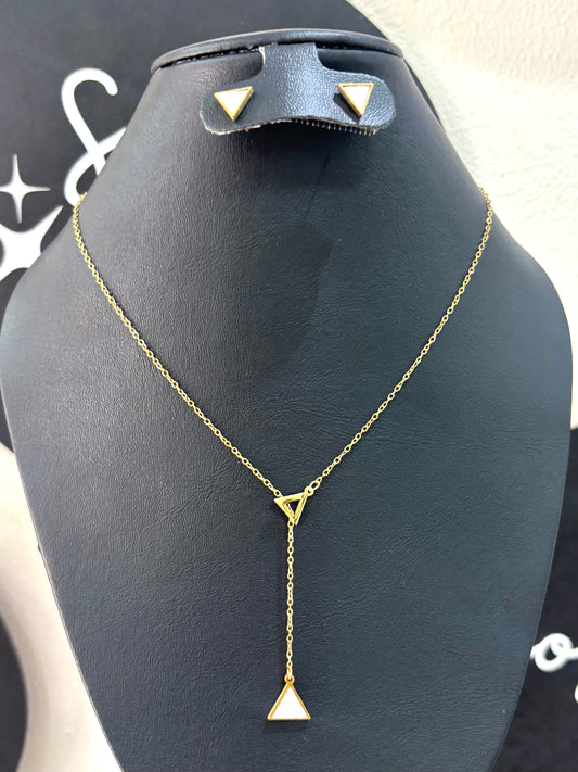 Collar triángulo