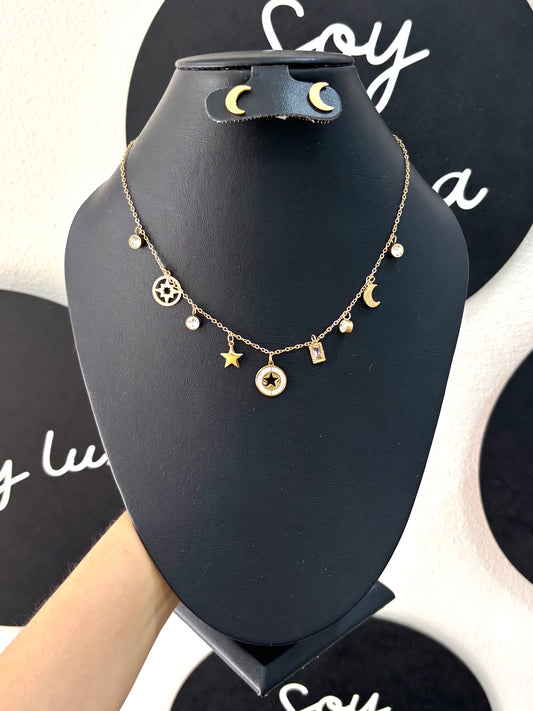 Collar con dijes