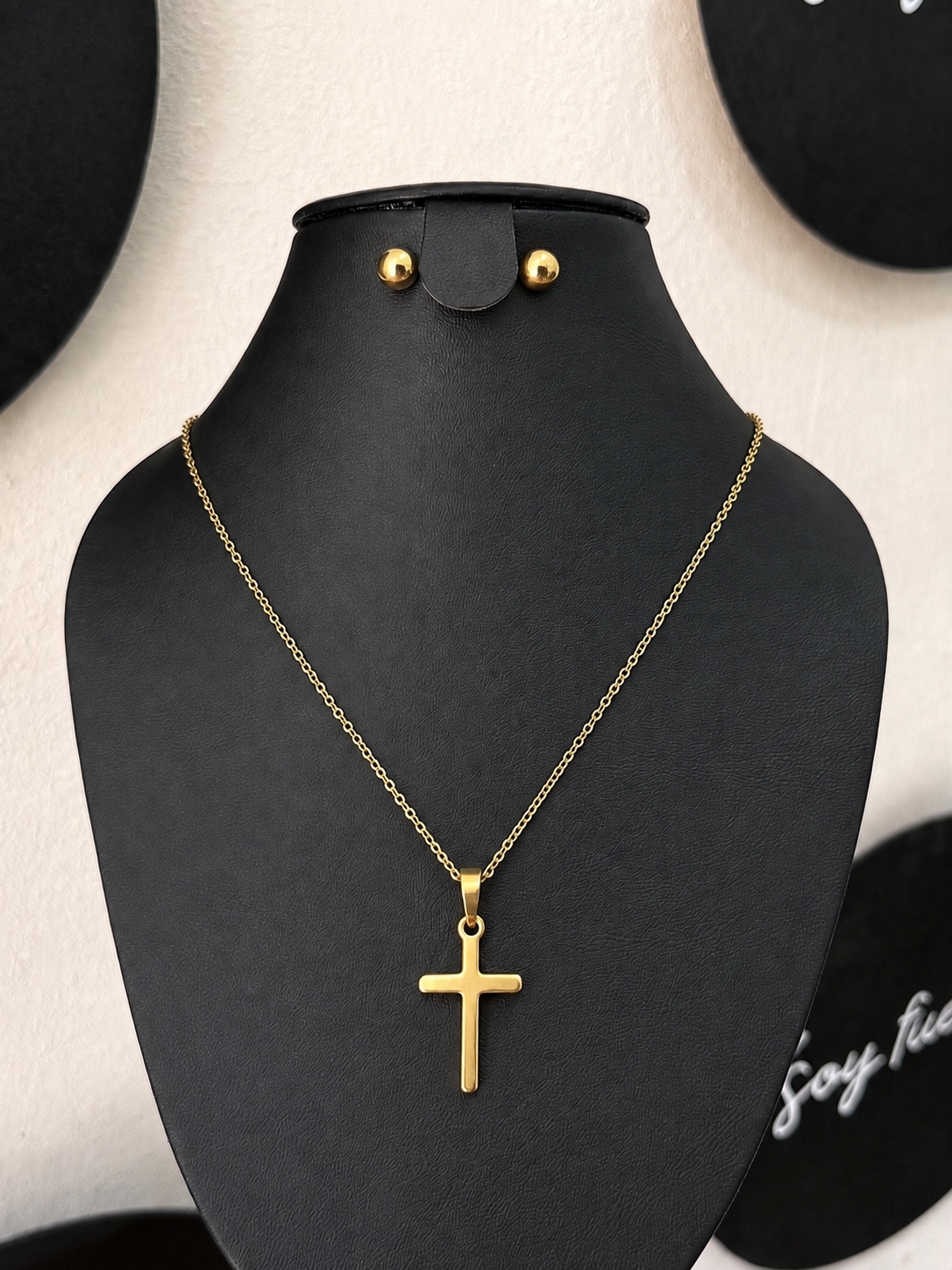 Collar cruz