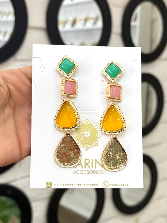 Aretes de pedrería multicolor