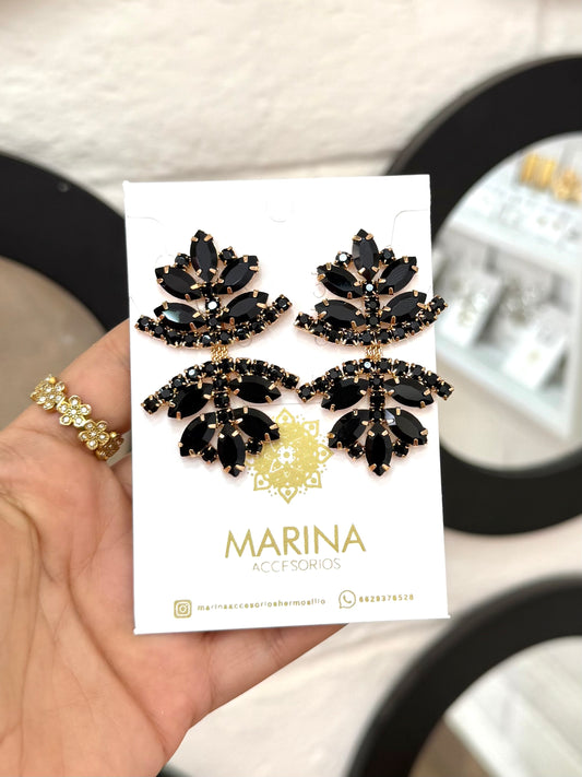 aretes de pedrería negros