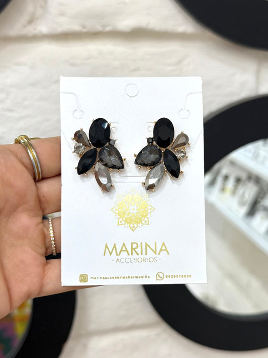 Aretes de pedrería negros
