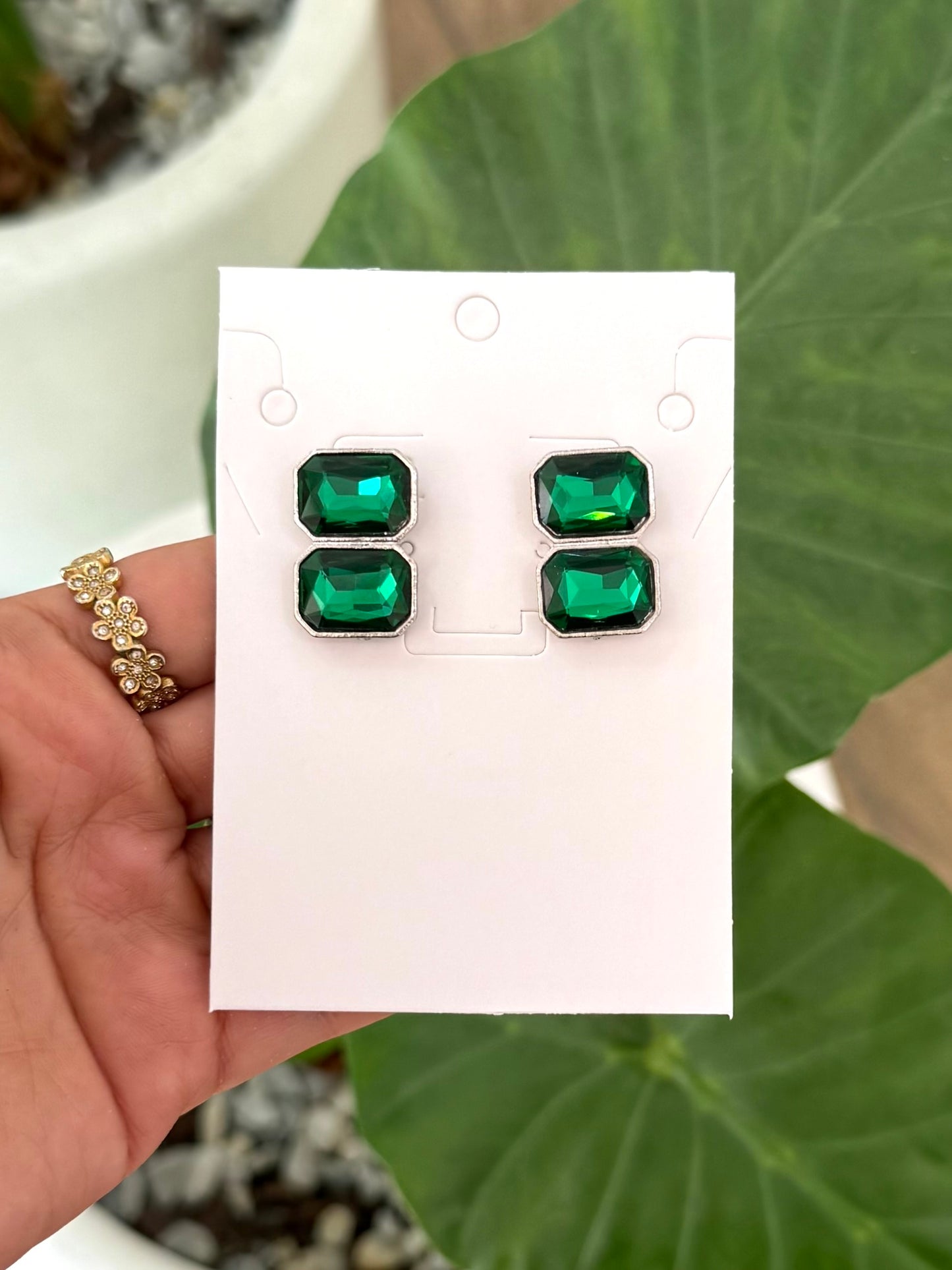 Aretes de pedrería verdes