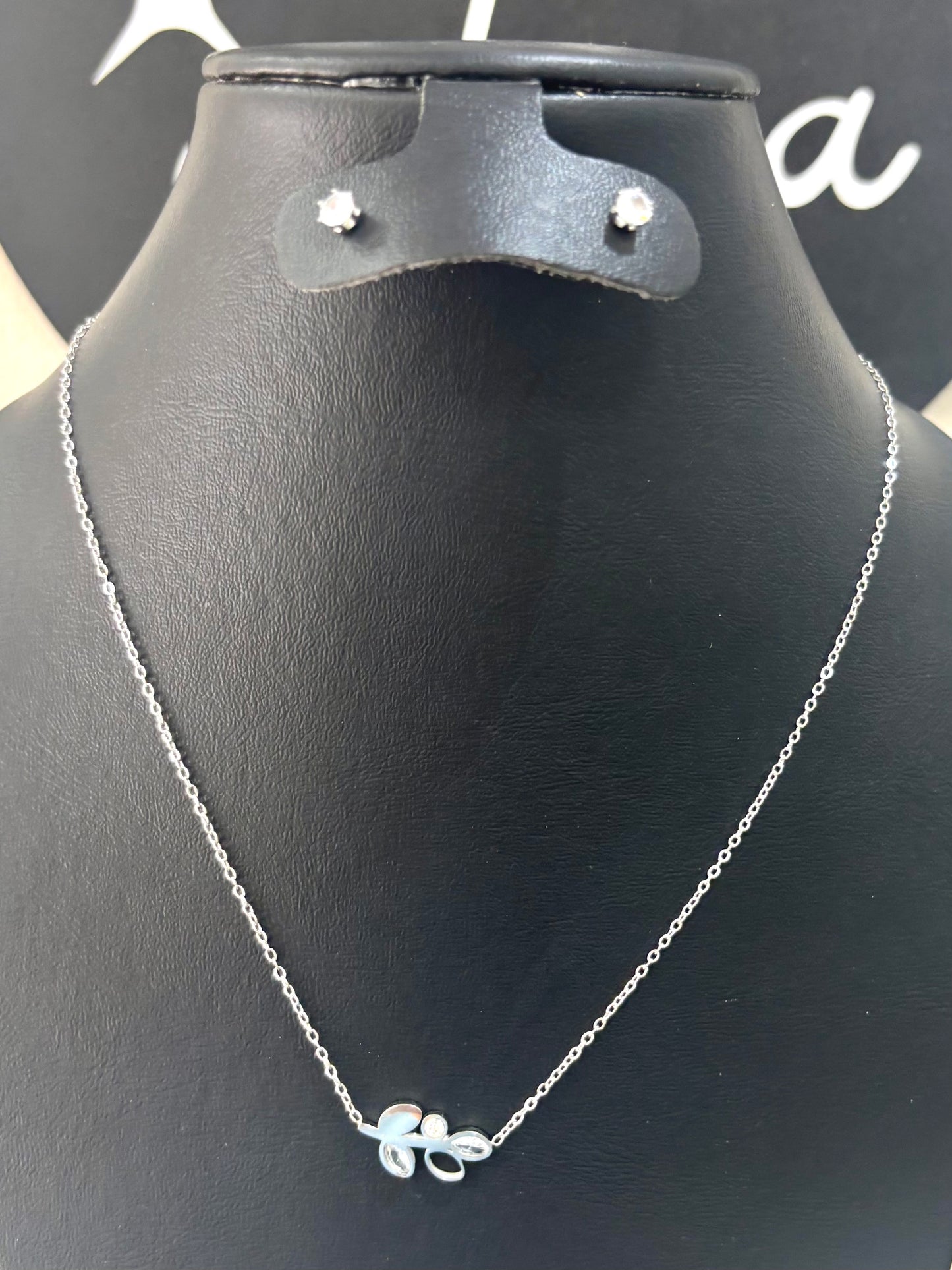 Collar hoja