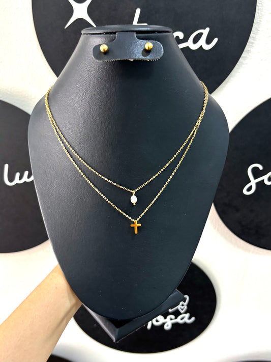 Collar doble cruz