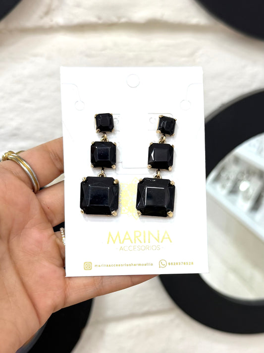 Aretes de pedrería negros