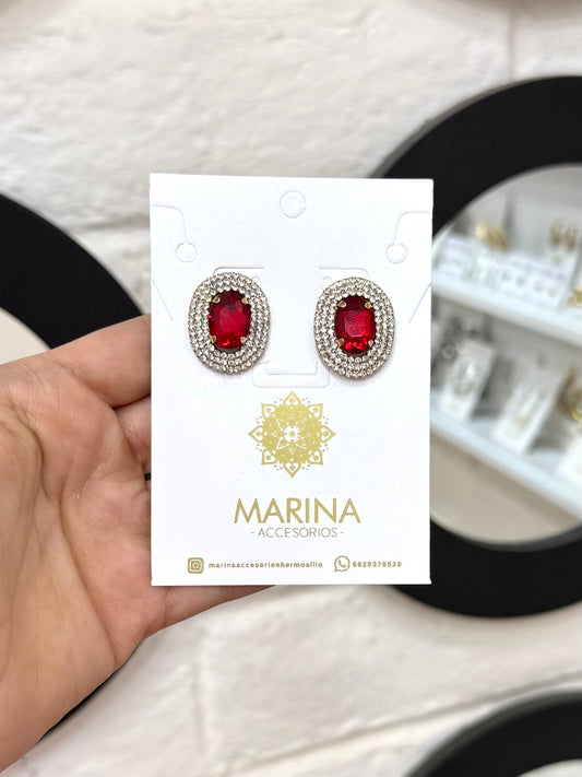 Aretes de pedrería rojo