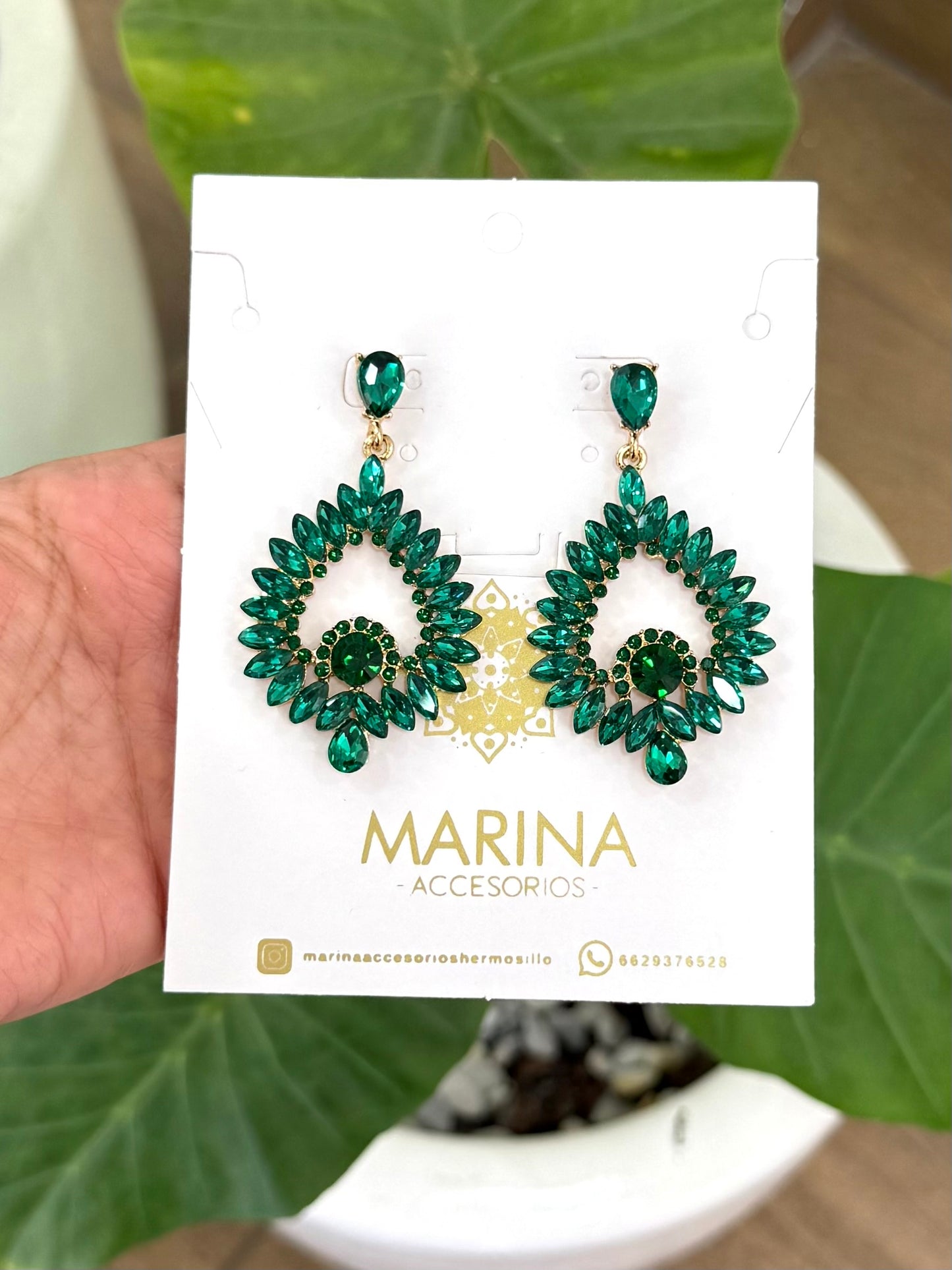 Aretes de pedrería verdes