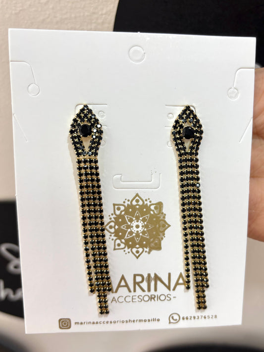 Aretes de pedrería negros