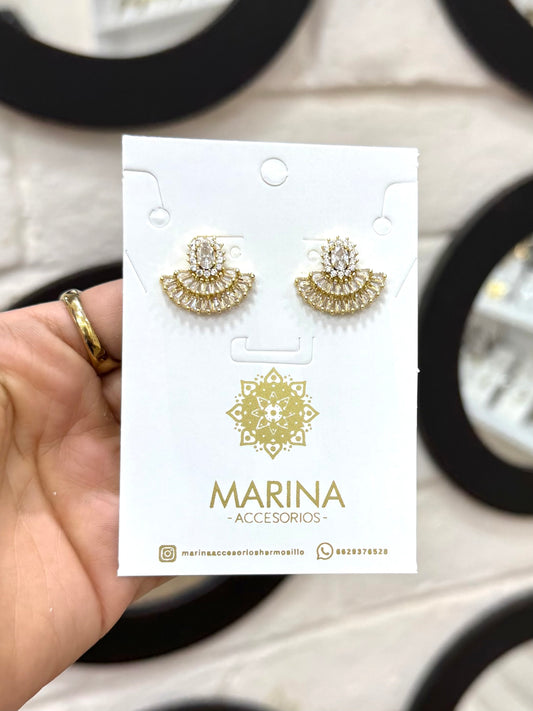 Aretes de pedrería dorados