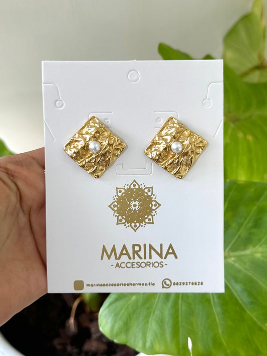 Arete casual cuadrado con perla