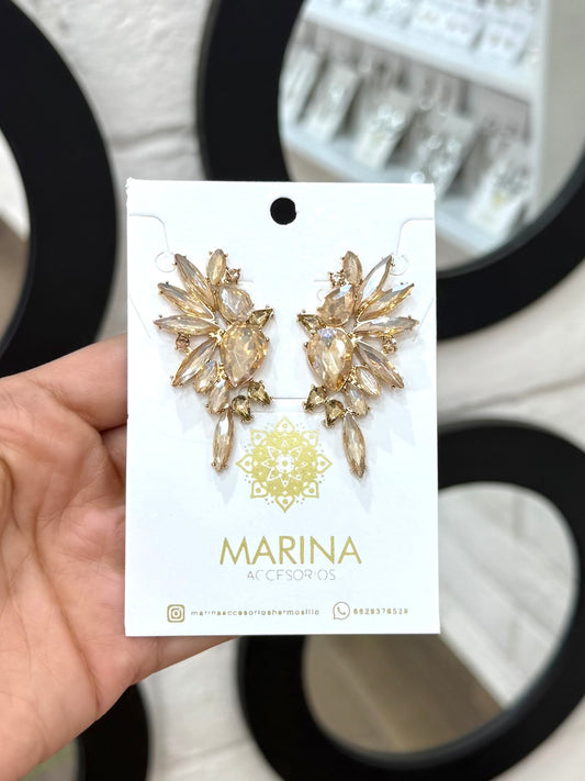 Aretes de pedrería dorados