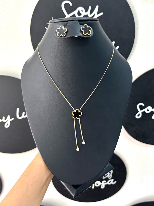 Collar flor negra