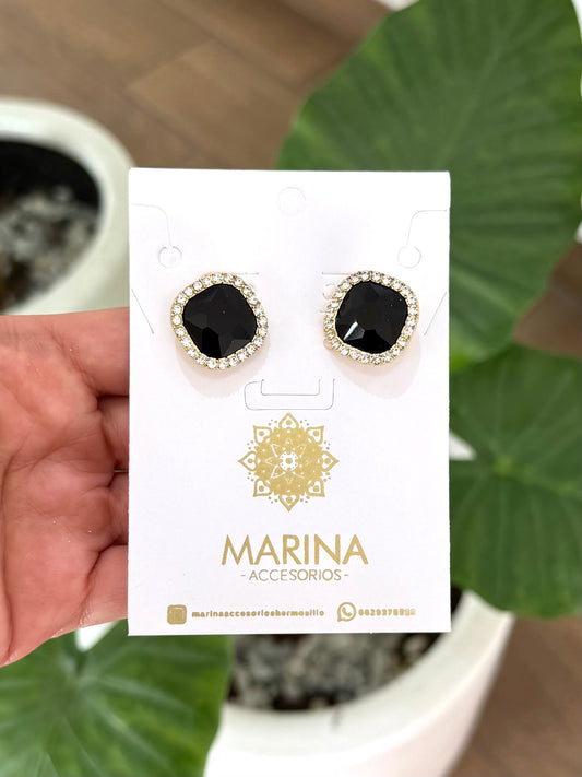 Aretes de pedrería negros