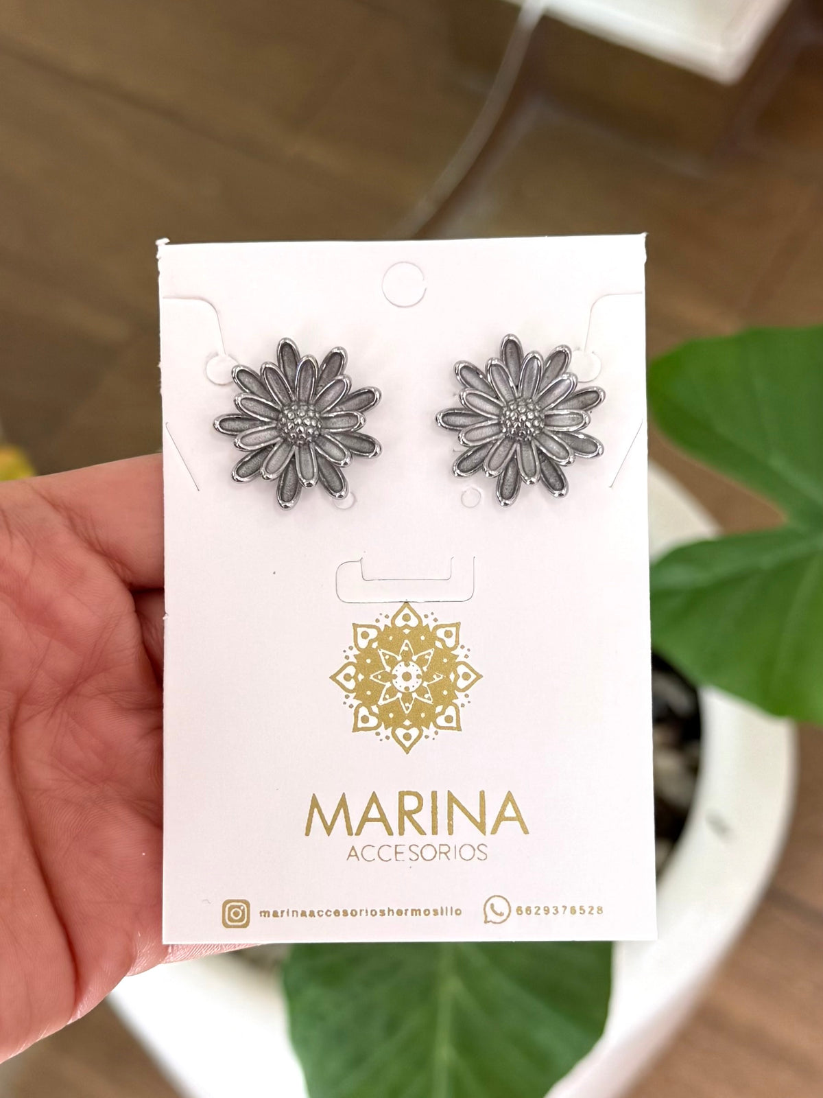 Arete casual flor