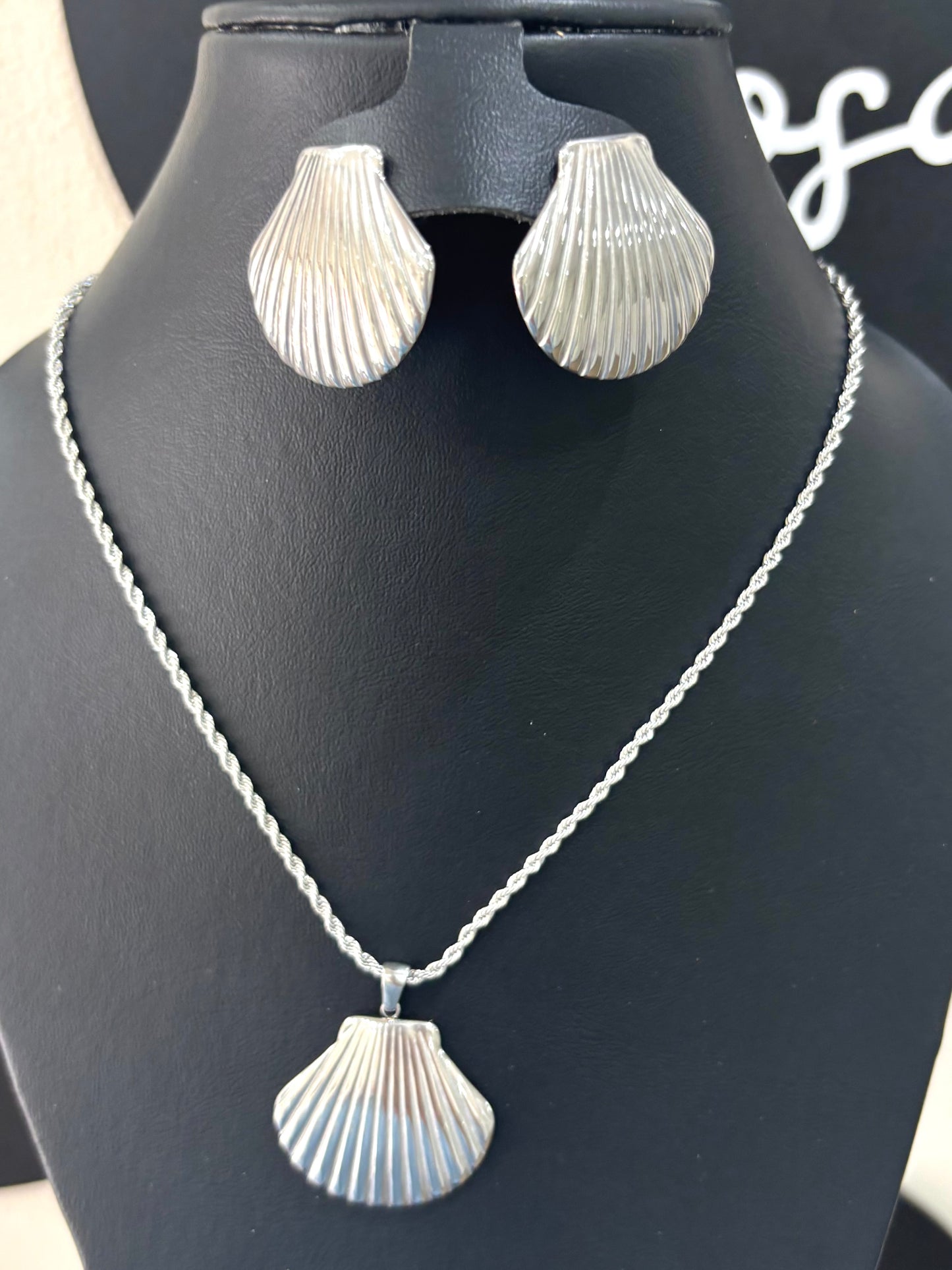 Collar concha plata