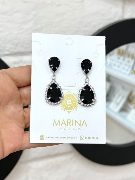 Aretes de pedrería negros
