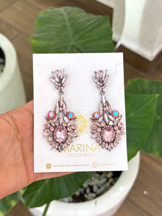 Arete de pedrería rosa