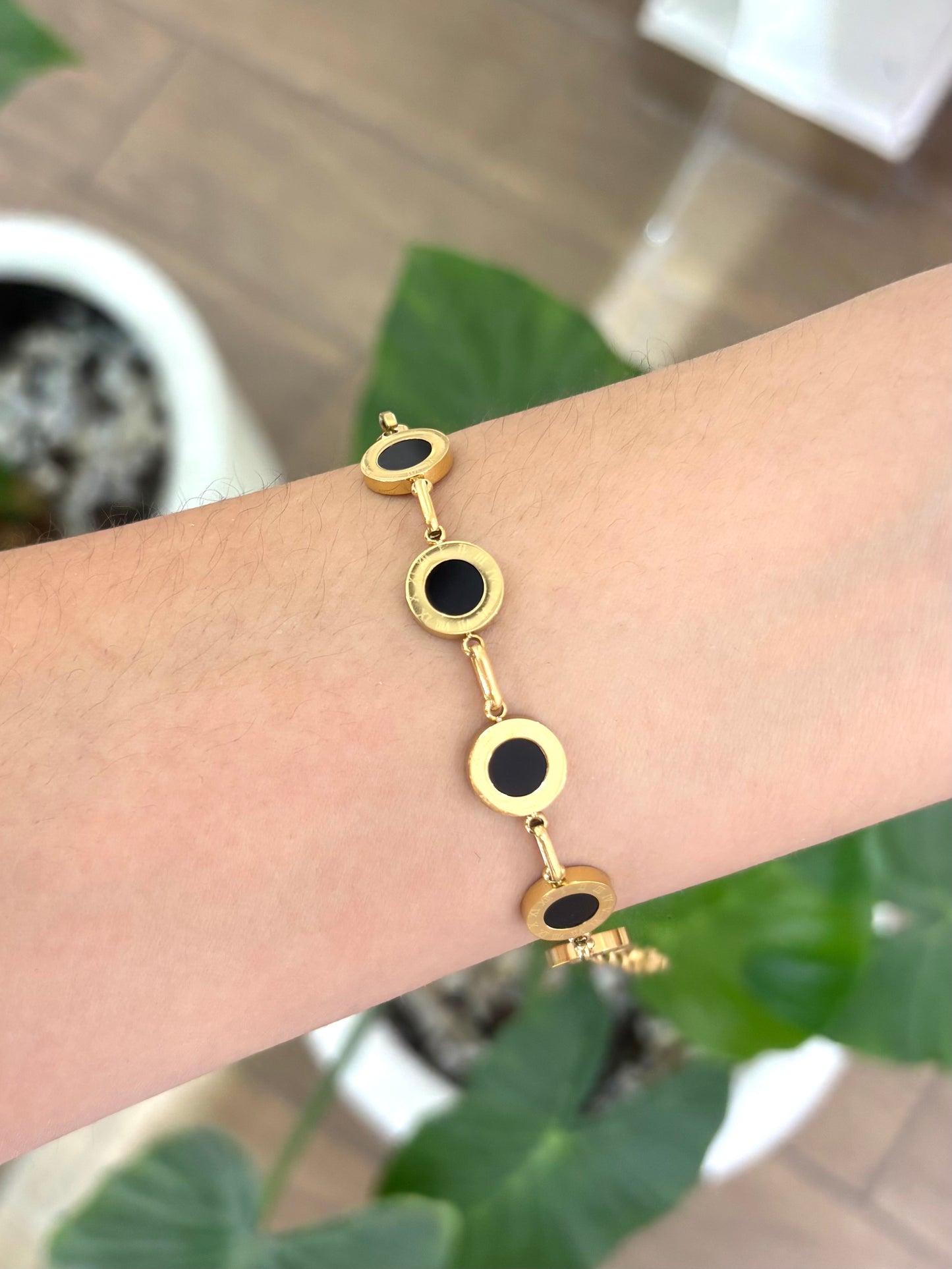 Pulsera círculos negros