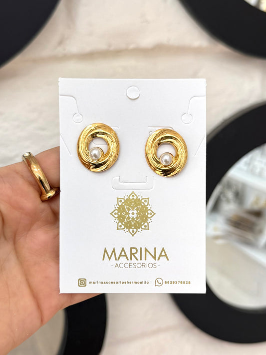 Arete casual con perla