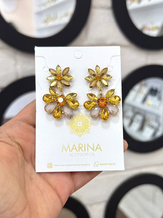 Aretes de pedrería multicolor
