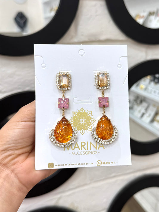 Aretes de pedrería multicolor