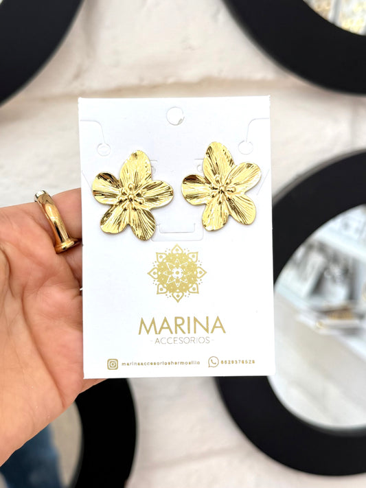 Arete casual flor