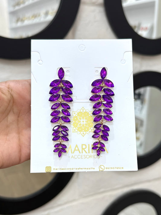 Aretes de pedrería morados