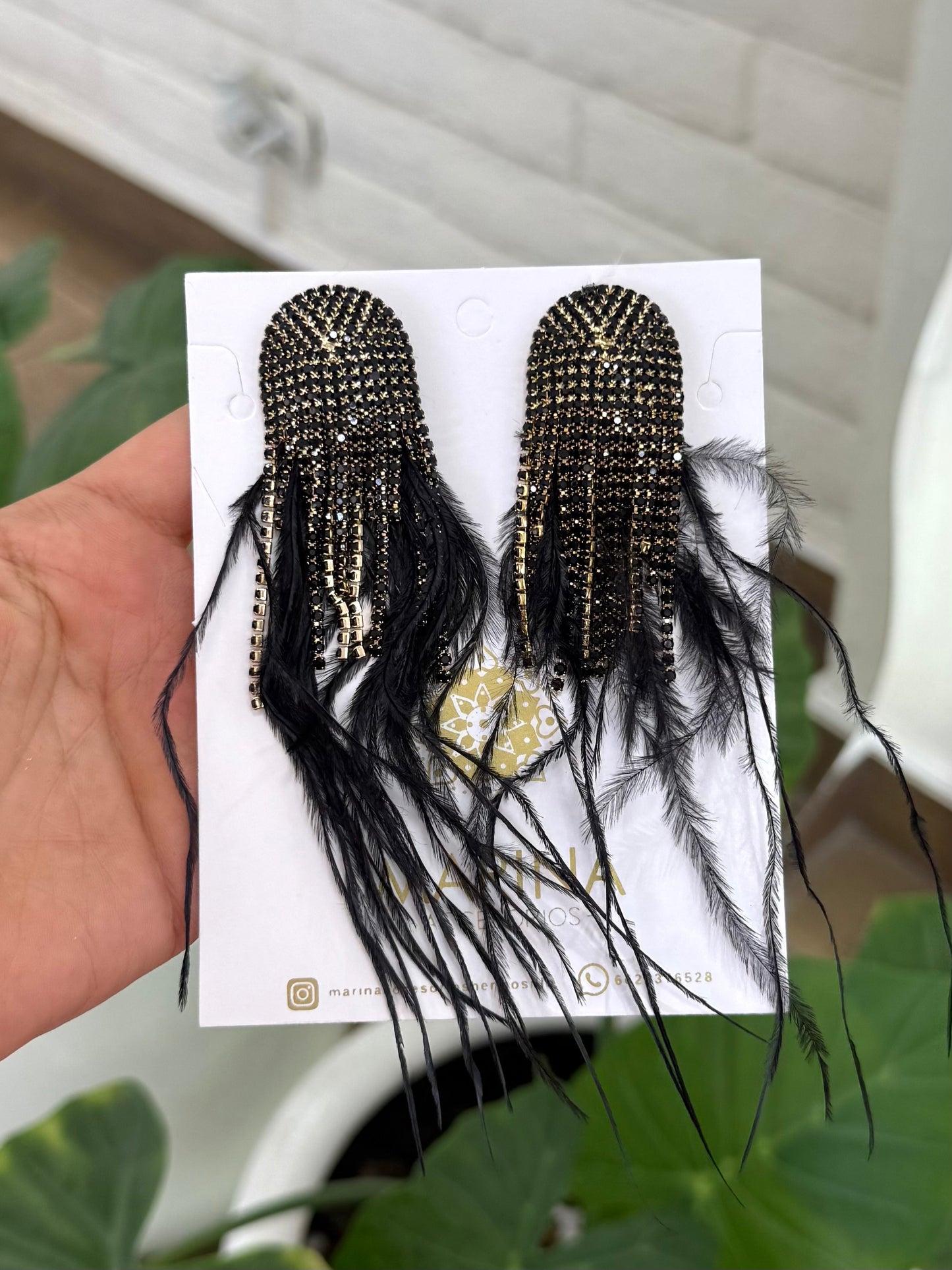 Aretes de pedrería negros