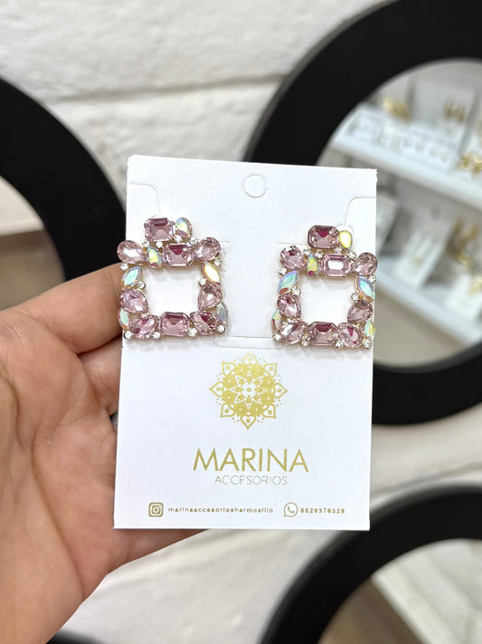 Arete de pedrería rosa