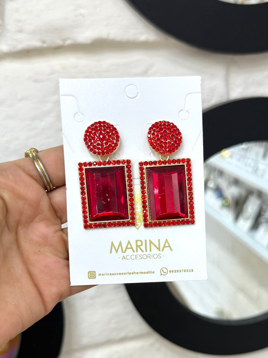 Aretes de pedrería rojo