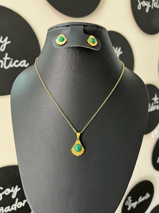 Collar verde
