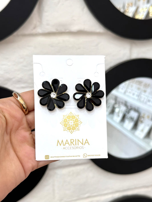 Aretes de pedrería negros