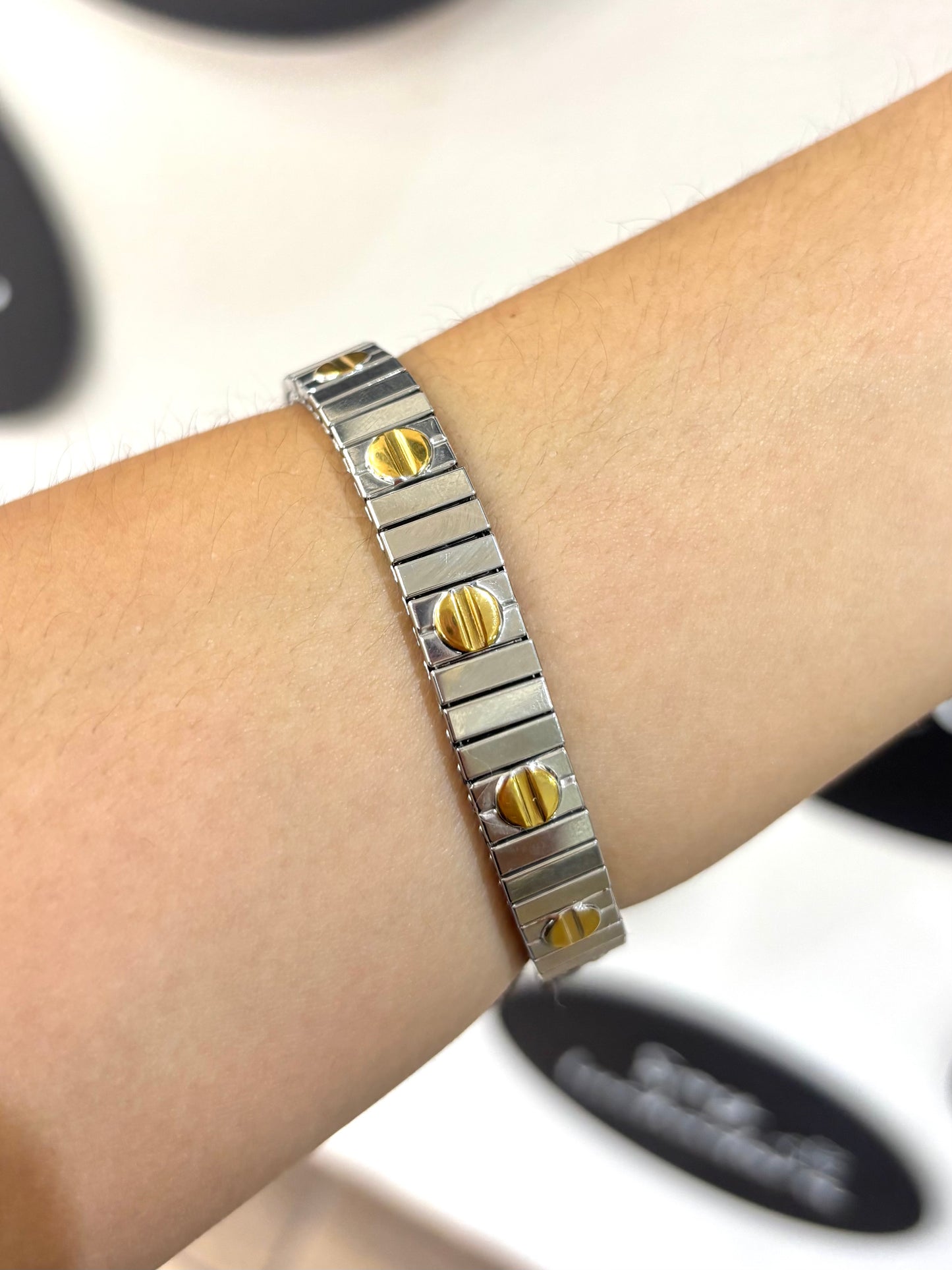 Pulsera circulo dorado