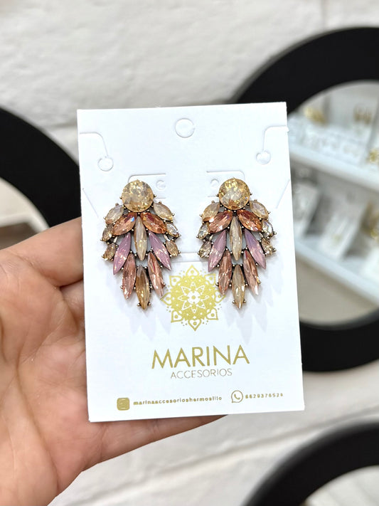 Arete de pedrería rosa