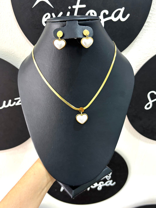Collar corazón perla