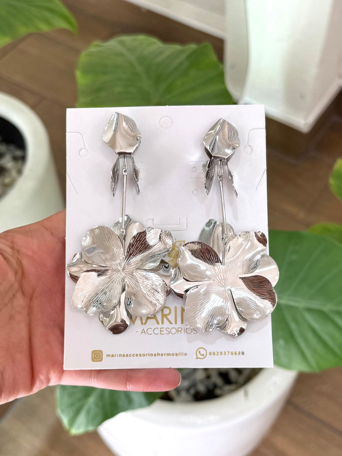 Arete casual flor