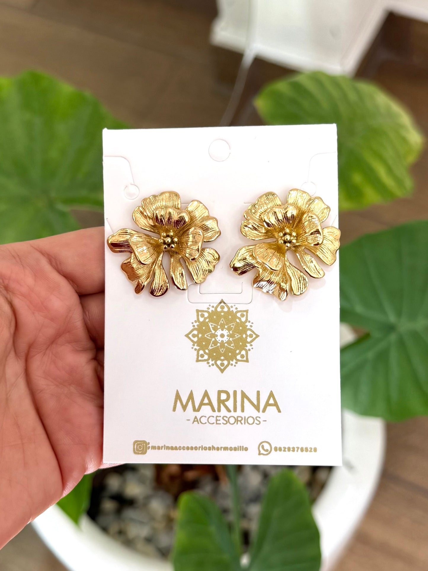 Arete casual flor